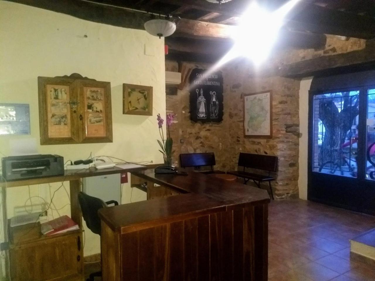 Hotel Villa De Berzocana Ngoại thất bức ảnh